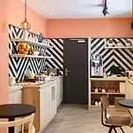 Ibis Tour Montparnasse 15eme Отель