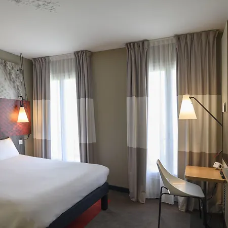 فندق Ibis Tour Montparnasse 15eme باريس