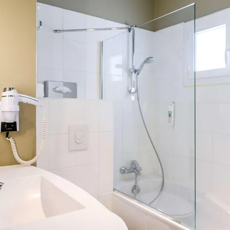 Отель Ibis Tour Montparnasse 15eme Париж