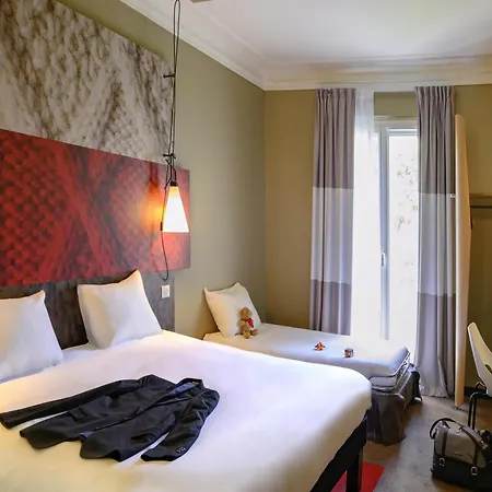Hotel Ibis Tour Montparnasse 15eme Parigi