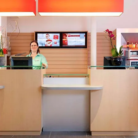 Ibis Tour Montparnasse 15eme Otel Paris
