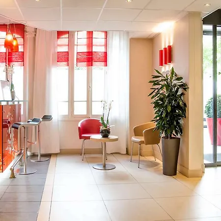 Отель Ibis Tour Montparnasse 15eme Париж