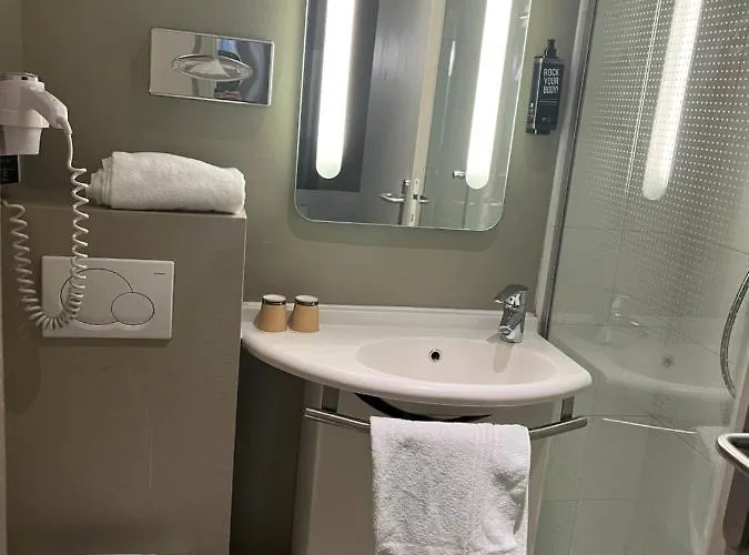 Ibis Tour Montparnasse 15eme 3*