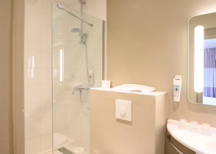 Hotel Ibis Tour Montparnasse 15eme