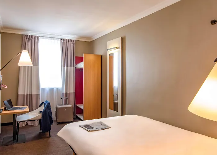 Hotel Ibis Tour Montparnasse 15eme 3*