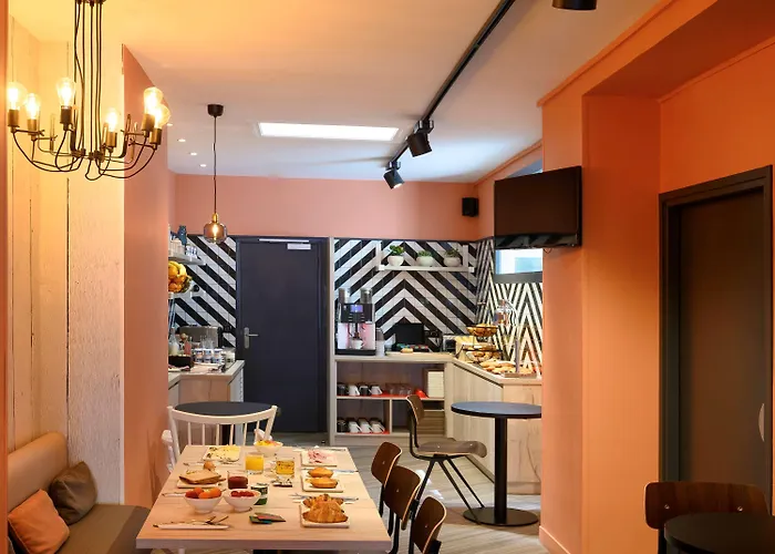 Hotel Ibis Tour Montparnasse 15eme Parigi