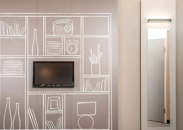 Ibis Tour Montparnasse 15eme Hotel 3*