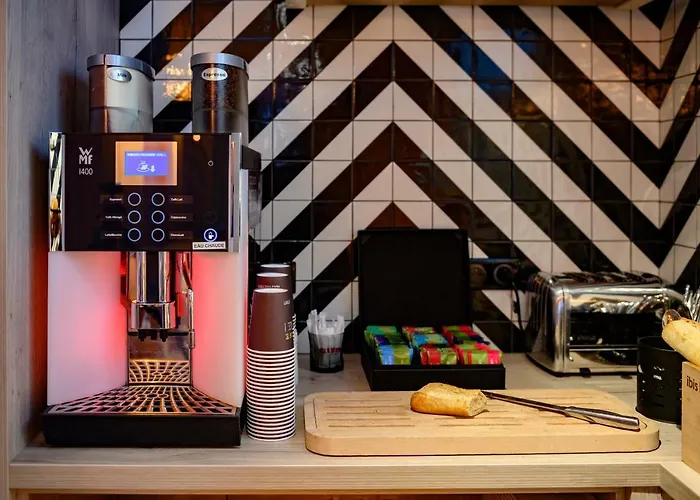 Ibis Tour Montparnasse 15eme 3*