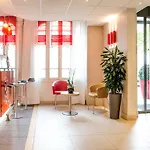 Hotel Ibis Tour Montparnasse 15eme Paříž